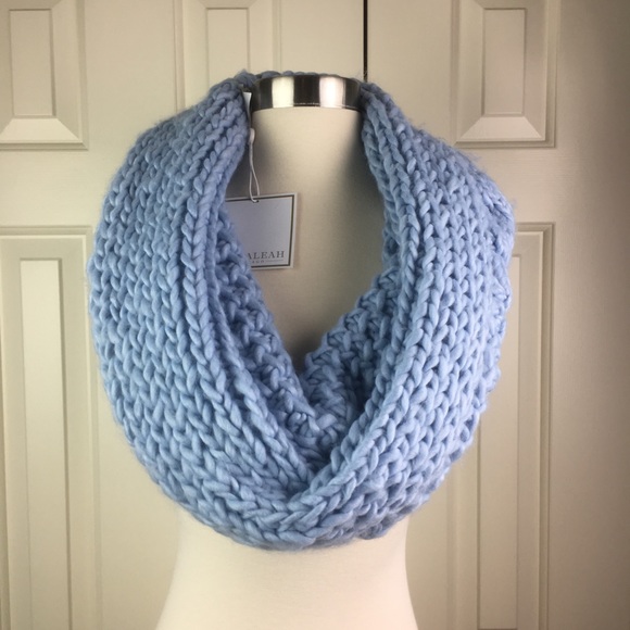 Shiraleah Accessories - Shiraleah Chicago Powder Innis Snow Infinity Scarf